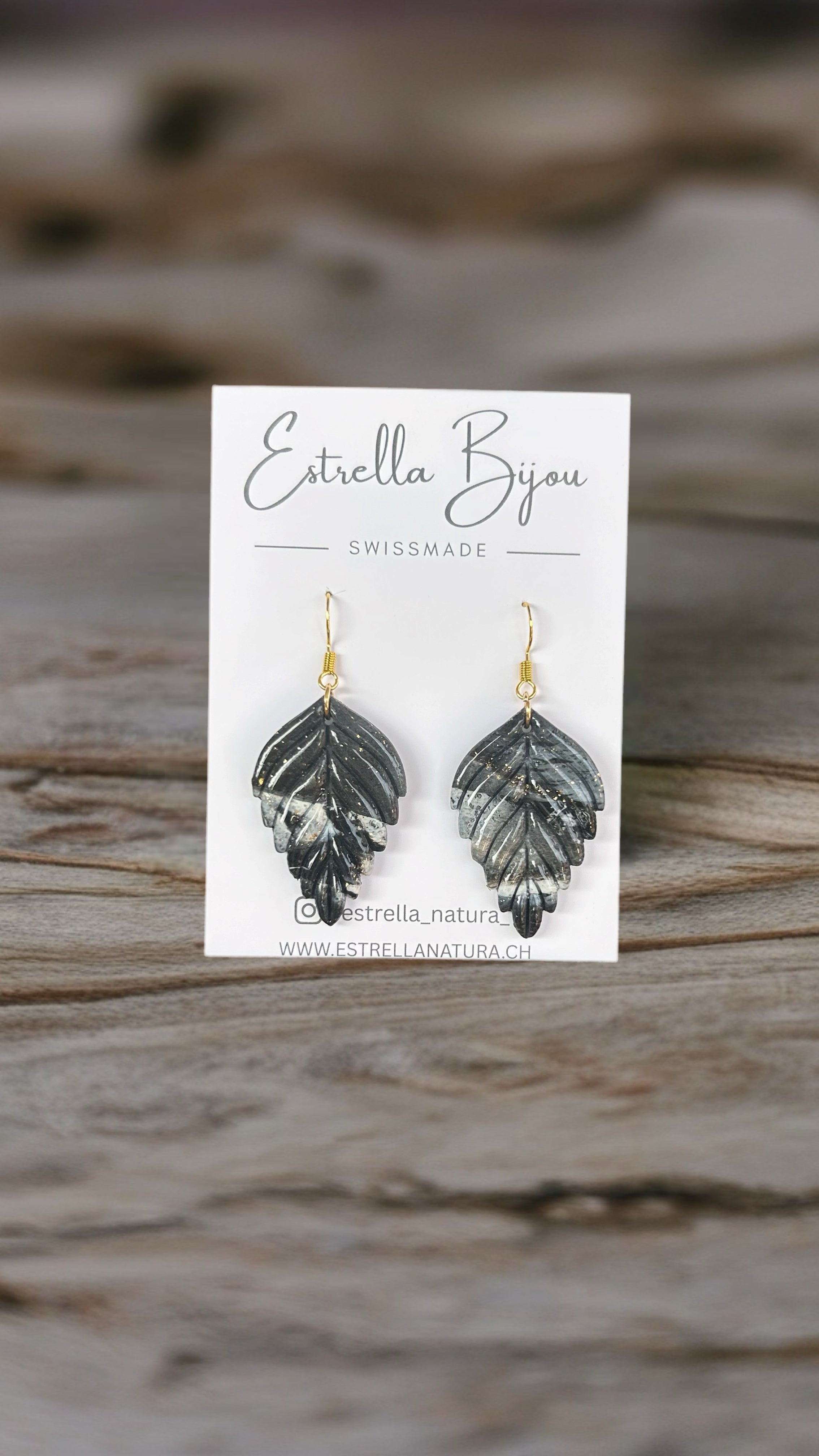 Leaf Grey